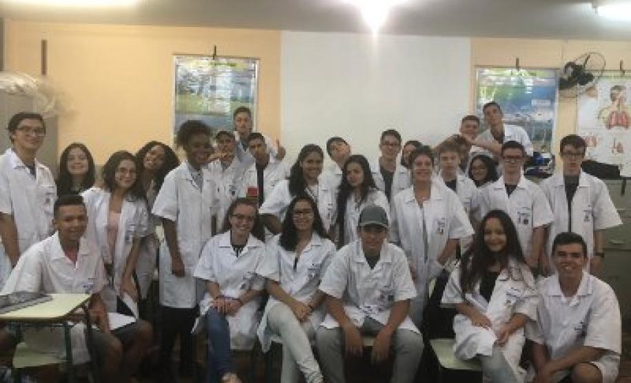 Alunos do Curso Técnico em Eventos recebem material didático