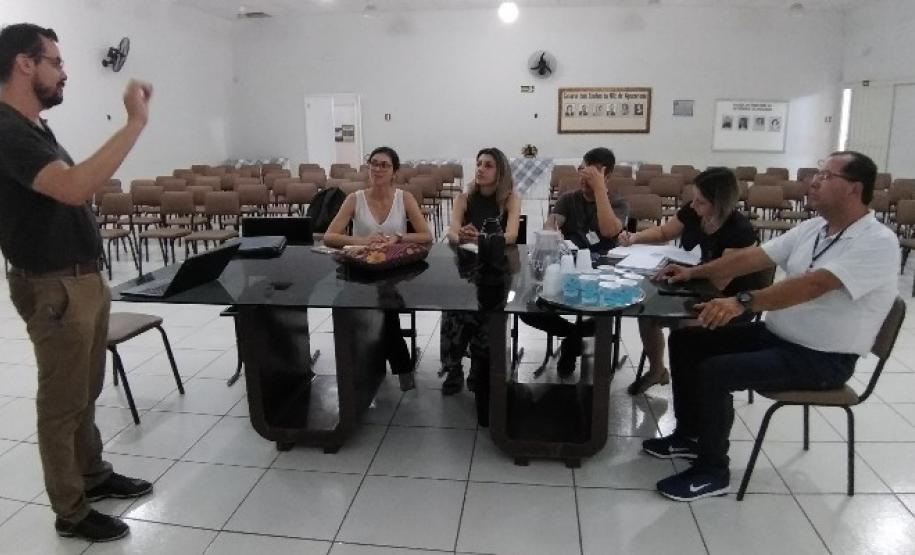 UFPR DE Jandaia do Sul apresenta projetos de extensão no NRE