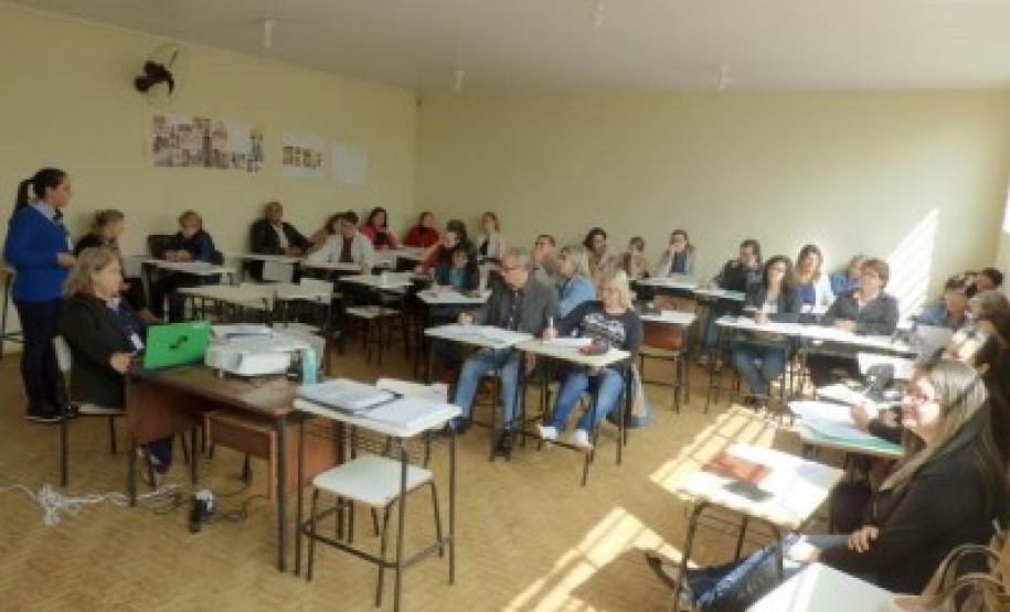Prova Brasil foi uma das temáticas do III Encontro Formativo para as Equipes Gestoras, do NRE de Apucarana