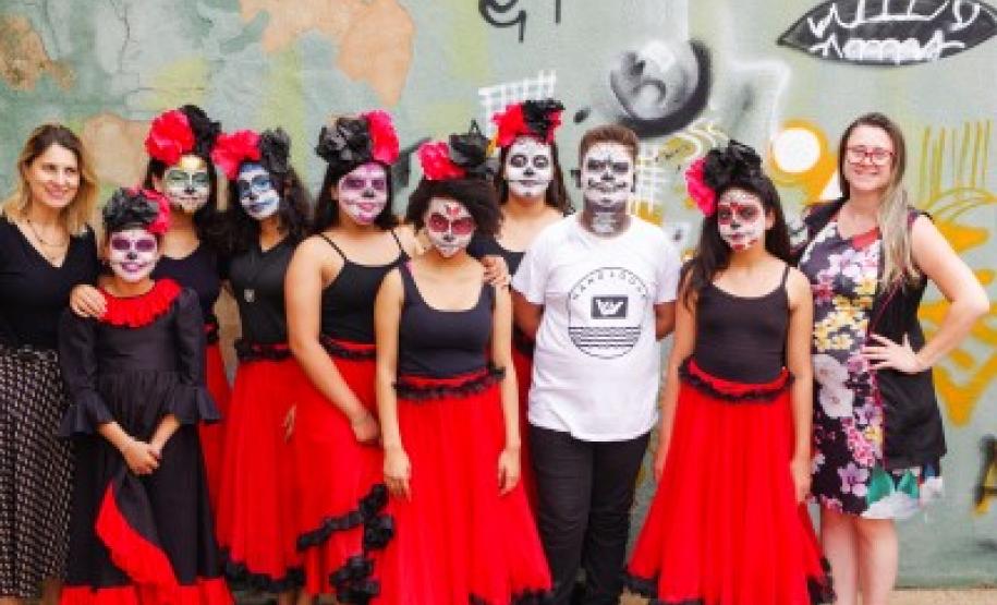 NRE de Apucarana realiza o 1º Festival Artístico-Cultural de Línguas Estrangeiras Modernas