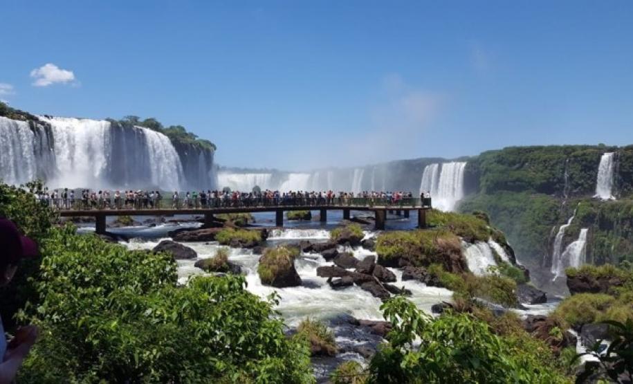 CE Emilio de Menezes de Arapongas realiza Viagem Cultural a Foz do Iguaçu