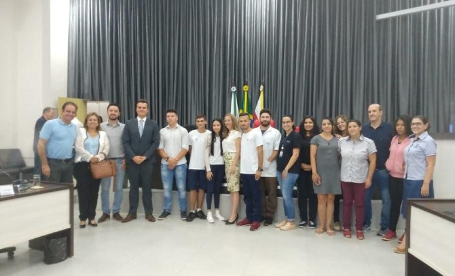 Alunos das Escolas Estaduais participam do Projeto Parlamento Jovem Municipal