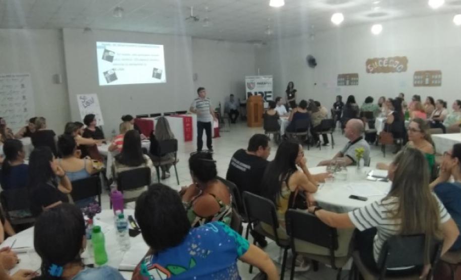 NRE de Apucarana realiza o último Encontro de Formação da Equipe Gestora das Escolas Estaduais