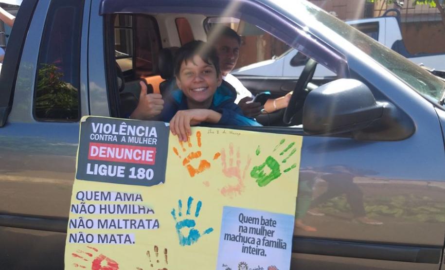 Projeto Empoderar do CE Talita Bresolin de Califórnia realiza a II Marcha pela Mulher